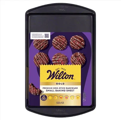 Wilton Gold Non-Stick Baking Sheet 9X13"