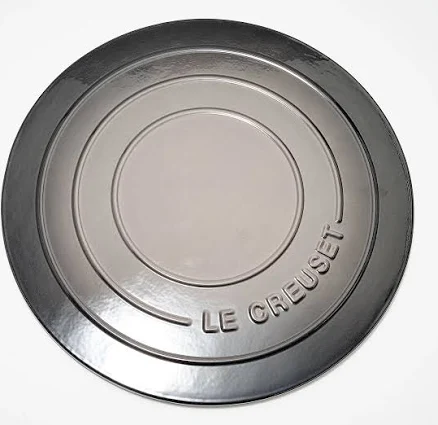 Le Creuset Pizza Stone Oyster